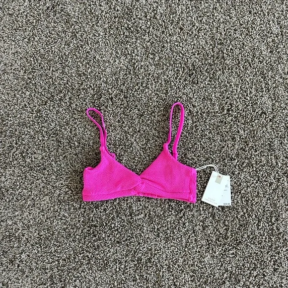 Good American Always Fits Twisted Top in Hawaiian Pink001, size 0 - Picture 5 of 6